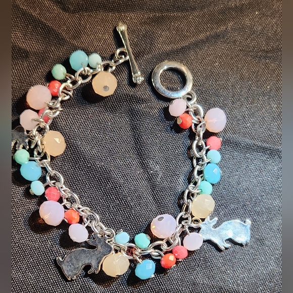 Pier 1 Easter Bunny Rabbit Beaded Charm Toggle Bracelet - Picture 2 of 10